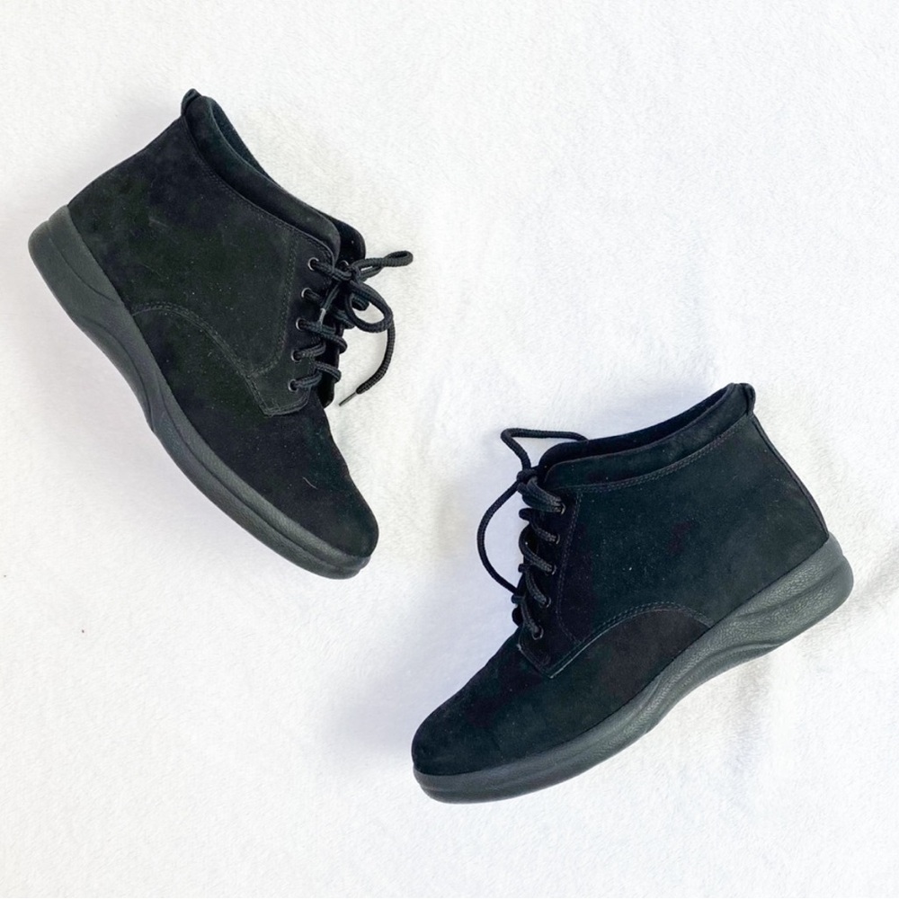 Naturalizer Black Sneakers size 8